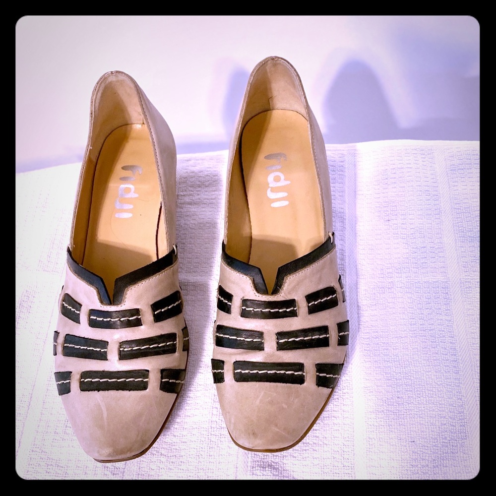 Fidji leather pump oxford style 8.5